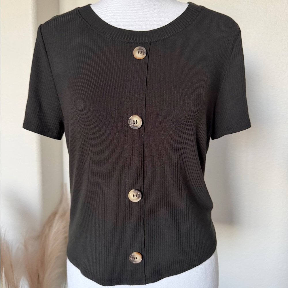 New Crescent - Basic Black Ribbed Top - Picture 4 of 9